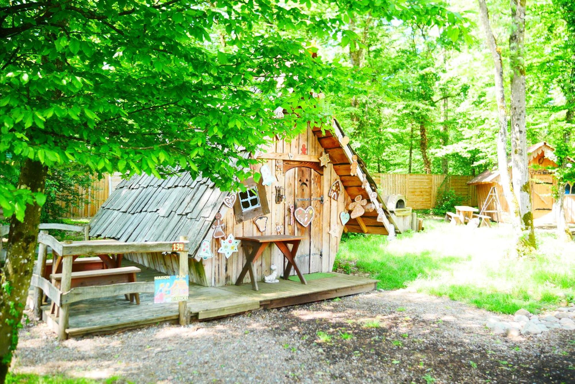 Camping Alsace Les Castors Burnhaupt-le-Haut Екстер'єр фото